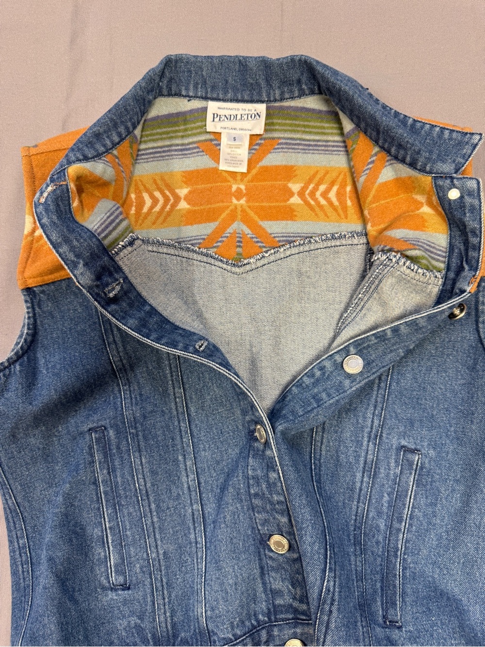 Vintage women’s Pendleton Denim western Vest with Orange Southwestern Yoke 0004 - Picture 6 of 6